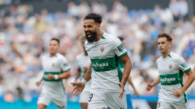 Elche cũng là một đội bóng mang lại sự bất ngờ trong mùa giải này Elche cũng là một đội bóng mang lại sự bất ngờ trong mùa giải này